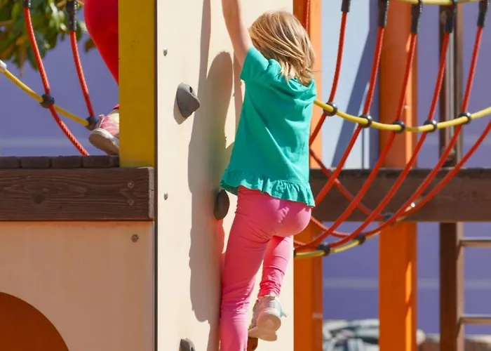 Hotell Village Campofelice 3*